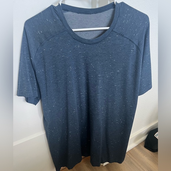 Lululemon Metal Vent Tech Tee - Picture 1 of 1